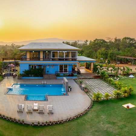 Stayvista'S Hillside Meadows - Mountainside Retreat With Farm View, Pool & Deck, Lawn & Gazebo Chinchavli Exterior foto