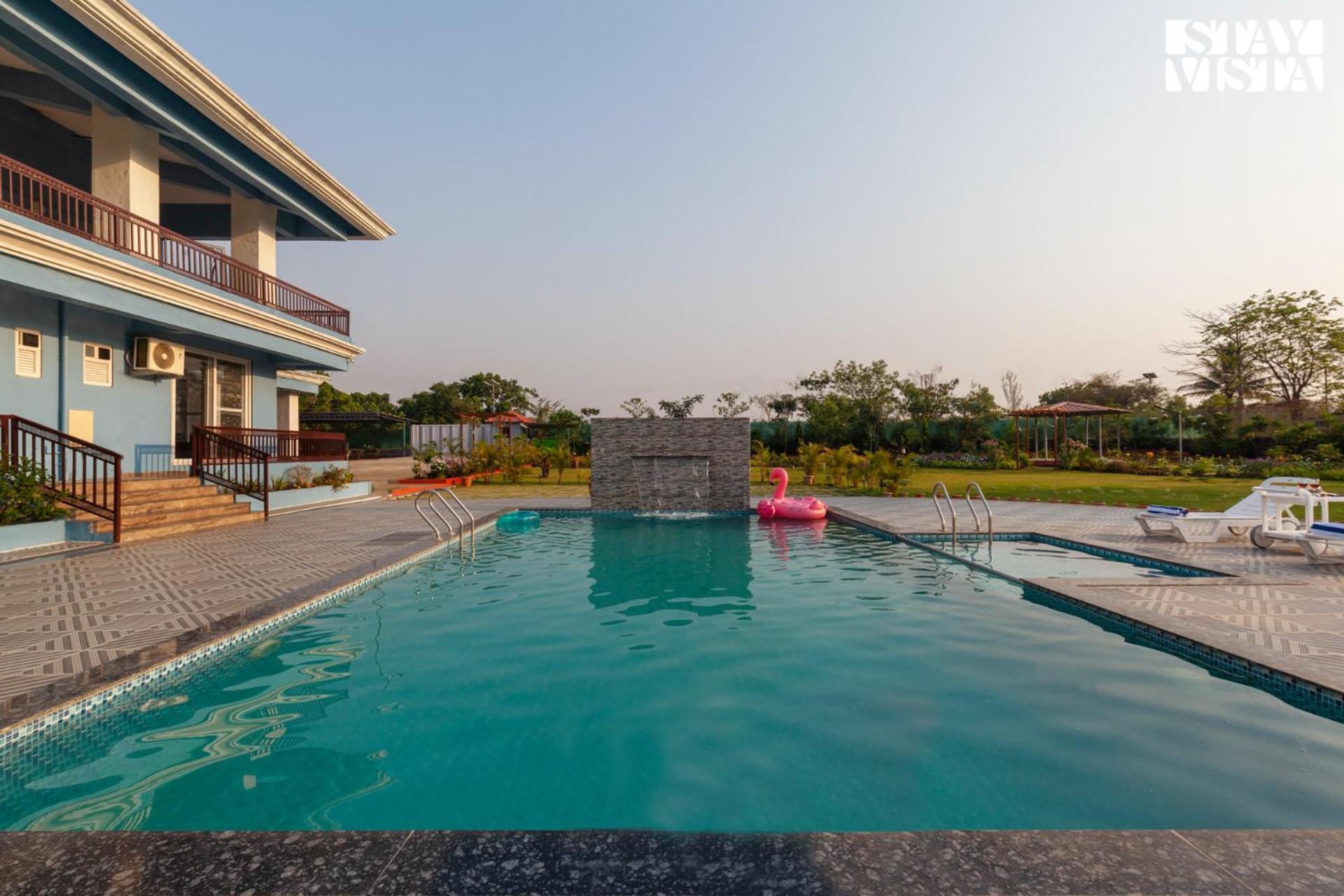 Stayvista'S Hillside Meadows - Mountainside Retreat With Farm View, Pool & Deck, Lawn & Gazebo Chinchavli Exterior foto